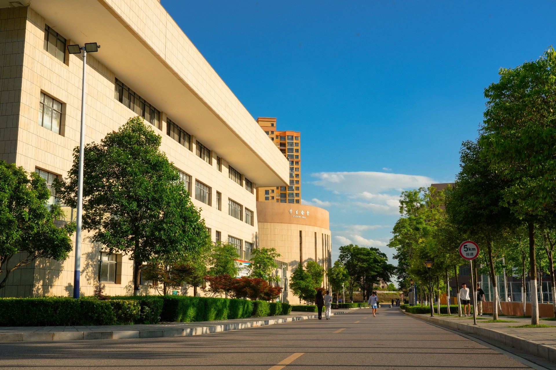 【征集志愿】@云南省高考考生，欢迎报考beat365平台官方网站