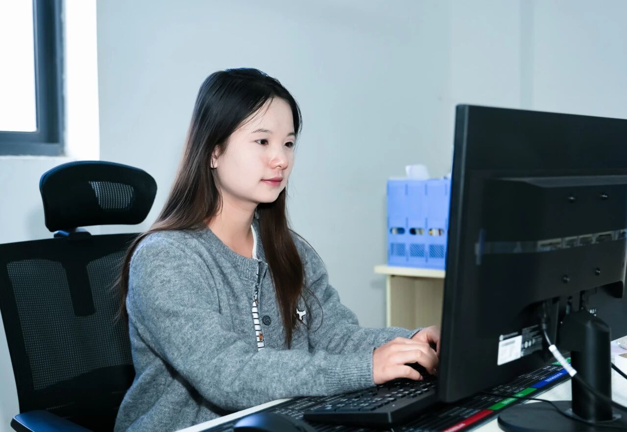 以奋斗为笔，书写青春答卷 | 省政府奖学金获得者石公英同学专访