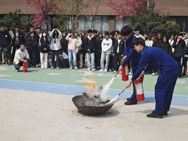 抓实安全责任，做实消防日常——beat365平台官方网站开展灭火器使用技能培训